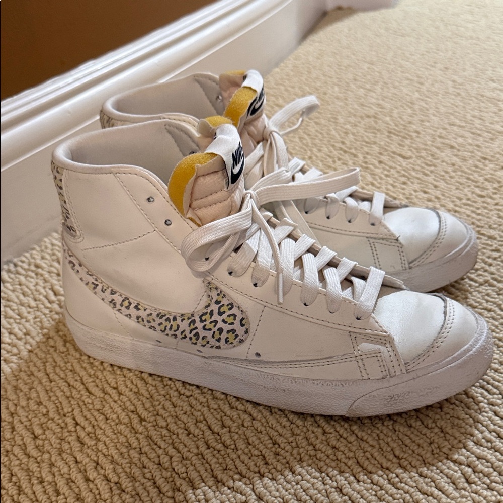 Nike Women's White and Leopard Print High-Tops